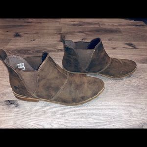 Rocket Dog- Brown Ankle Booties